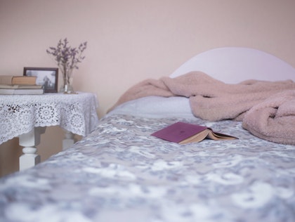 bed-bedroom-blanket-129062